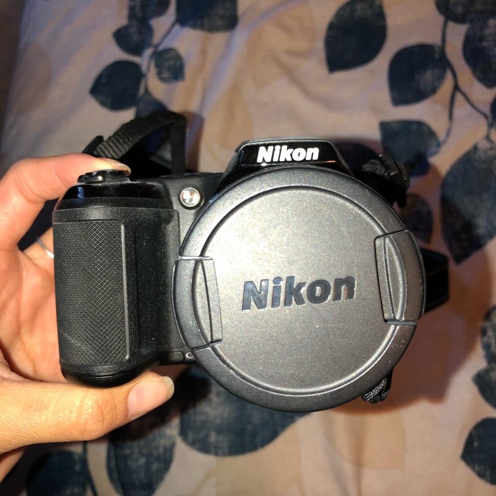 Nixon 20 Megapixel camera